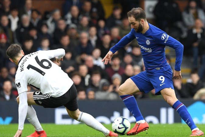 火力不够！斯玛特一人8记三分，其余湖人球员一共8记