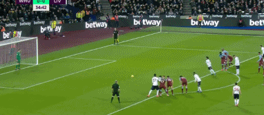 记者：多纳鲁马经纪人下周中会见巴黎高层，了解续约可能性