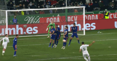 没几场机会了！斯洛特再丢“保命局”，高层对他不信任值提升